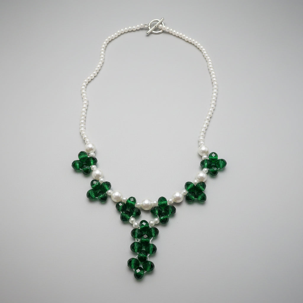 Collier perles blanches et pierres facettées - pendentif 48 cm