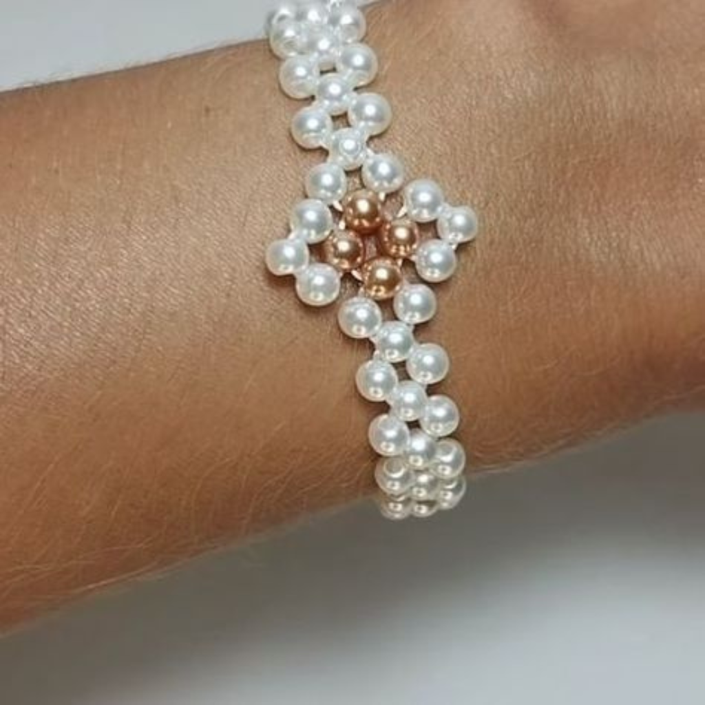 Bracelet de mariée en perles blanches