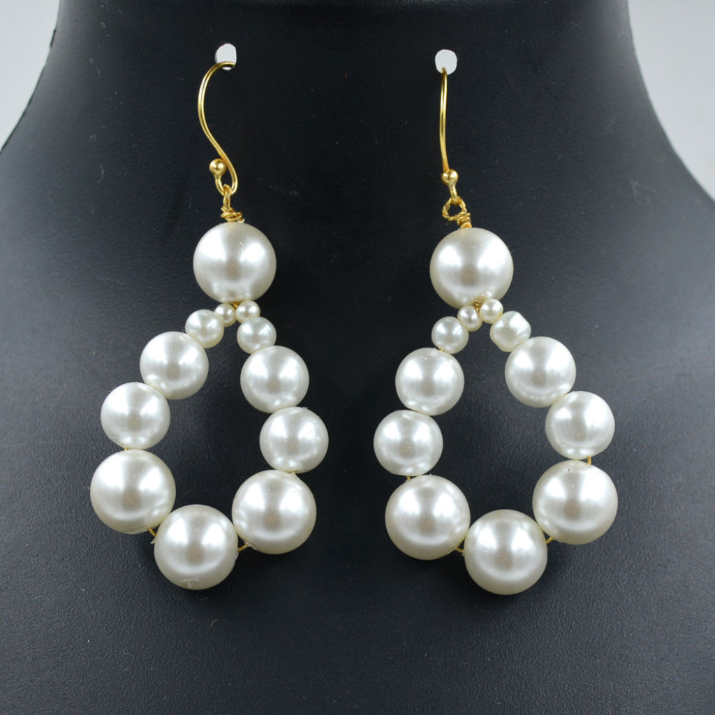 Boucles d'Oreilles de Mariée Florale - Perles Blanches Forme Fleur