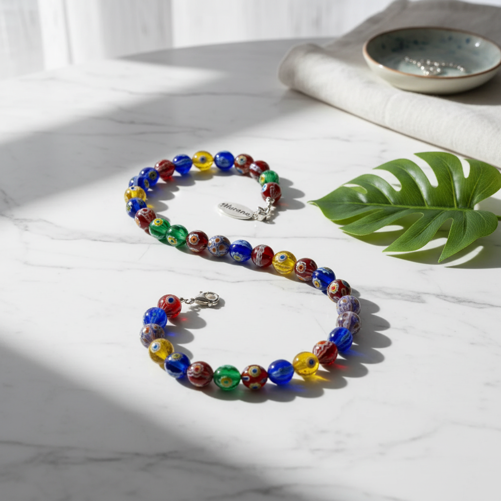Collier Murano - Flat lay marbre
