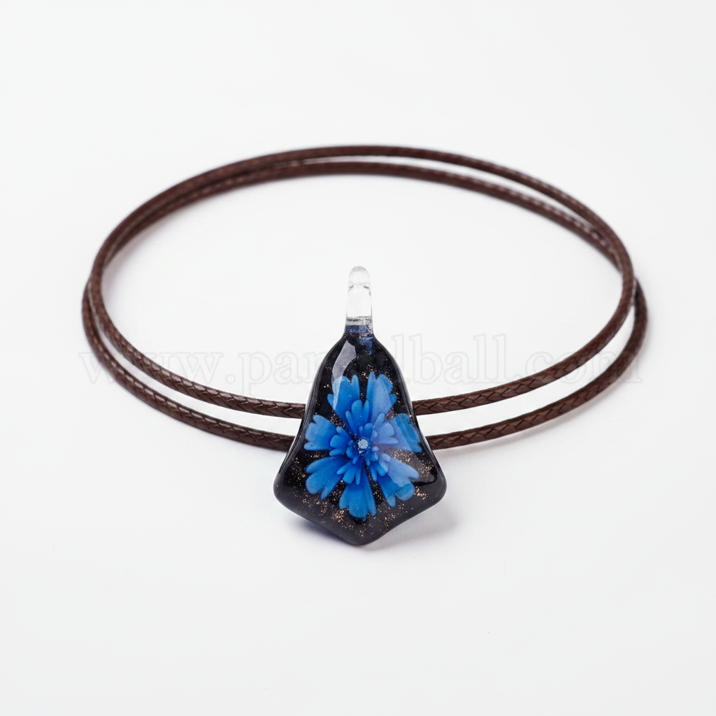 pendentif-murano-sur-cordon-en-cuir_83f6f948-3a60-4319-9e7a-53900c5